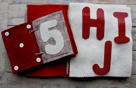 Ensemble coordonné de 2 Livres lettres et chiffres